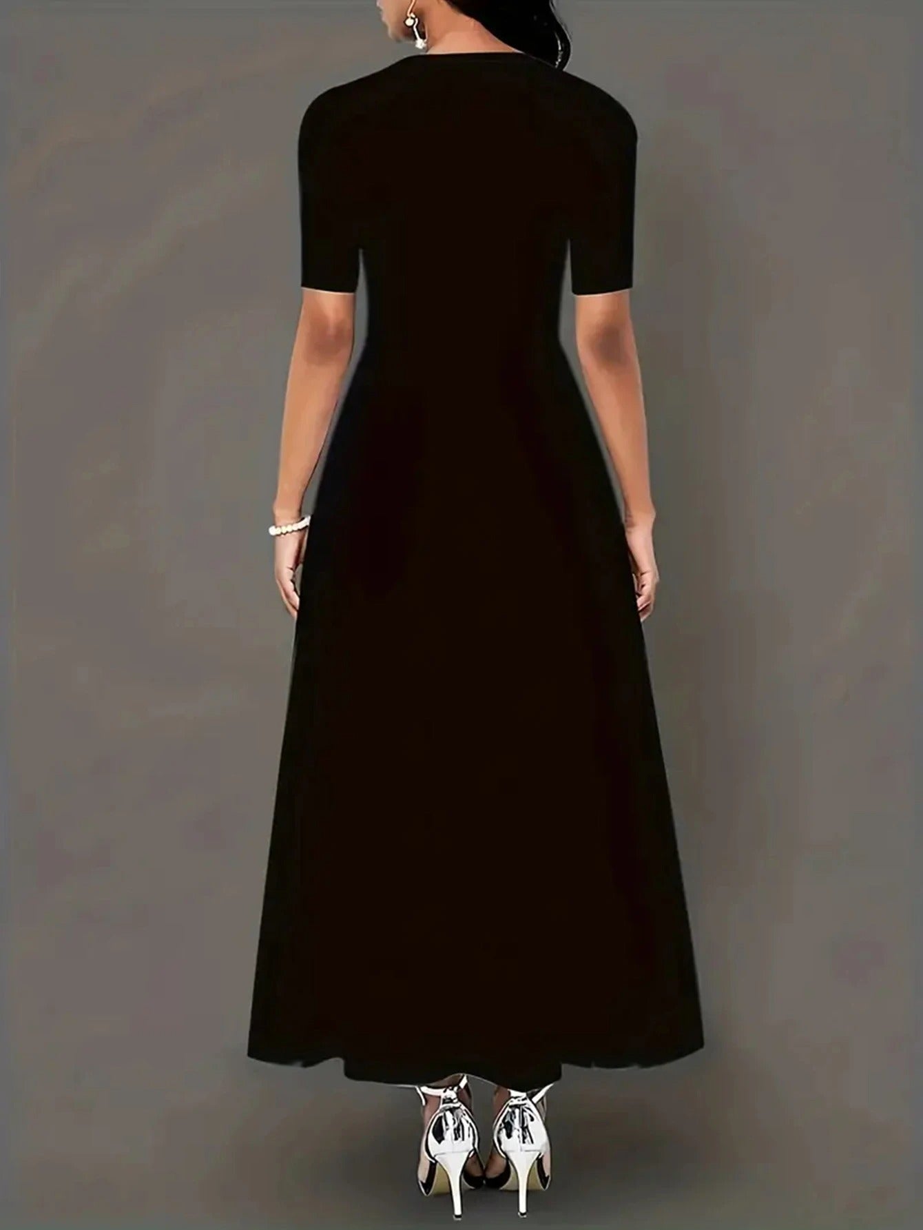 Chic Colorblock Elegance Maxi Dress
